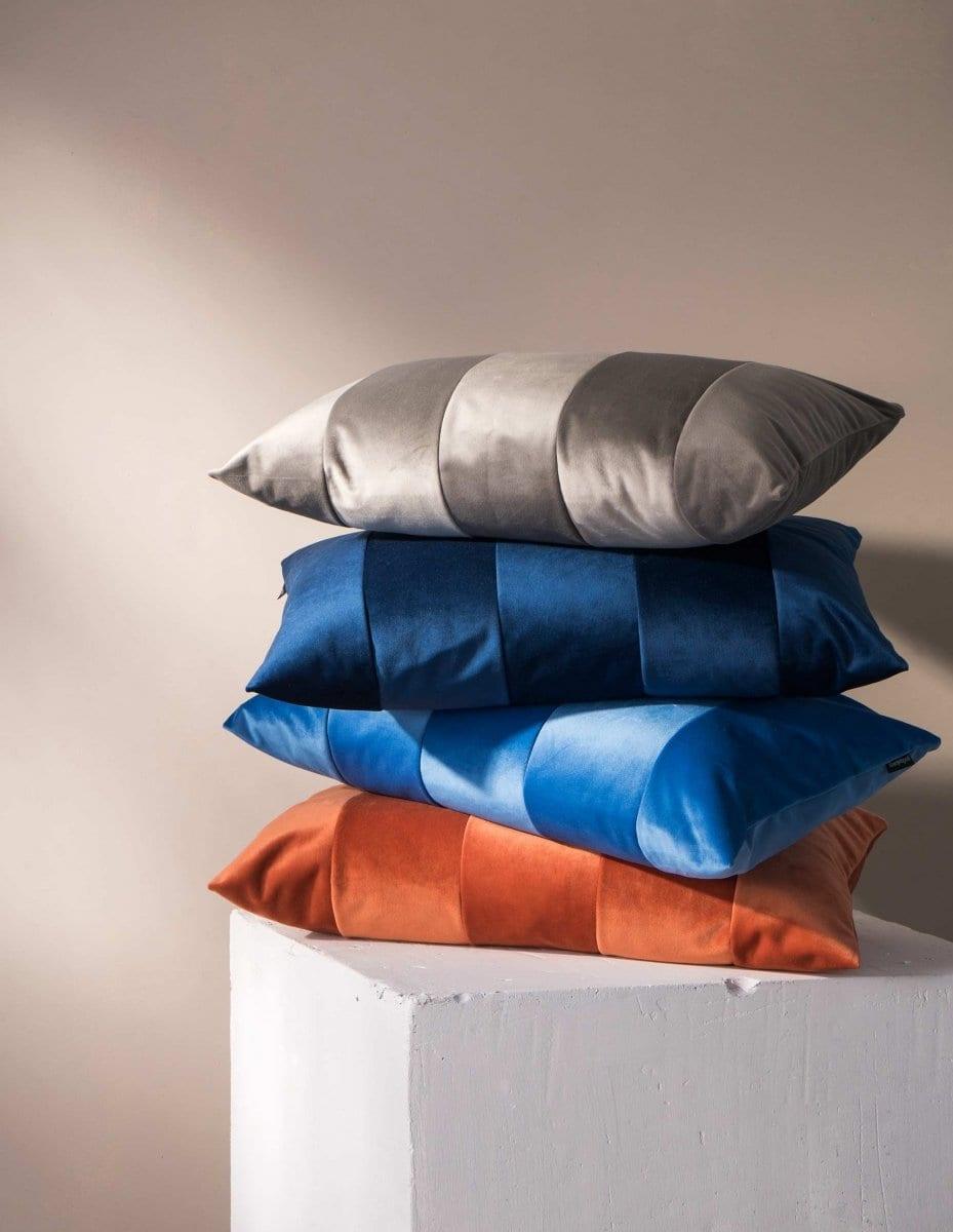 Stripes niebieska poduszka dekoracyjna 50x30 ZERO WASTE, Poduszkowcy, Eye on Design