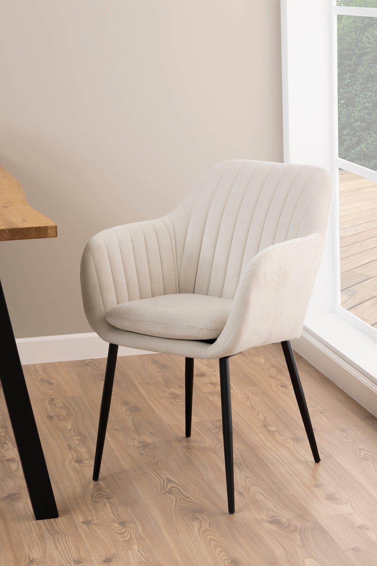 Krzesło MIKKEL beżowy tkanina strukturalna z czarną podstawą Actona    Eye on Design
