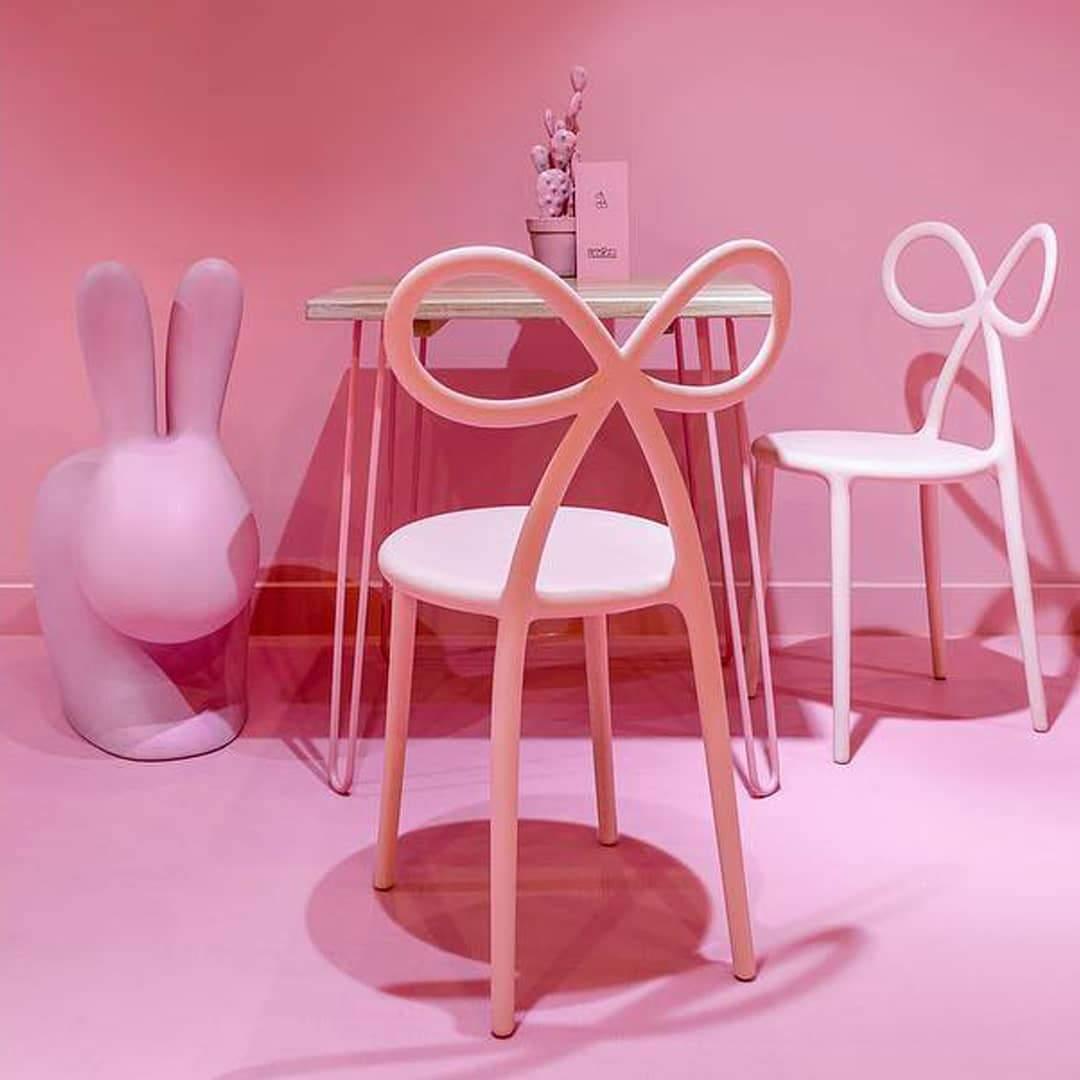 Krzesło RABBIT różowy Qeeboo    Eye on Design