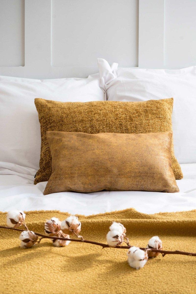 Złoty zestaw poduszek dekoracyjnych Coco + Stone, Poduszkowcy, Eye on Design
