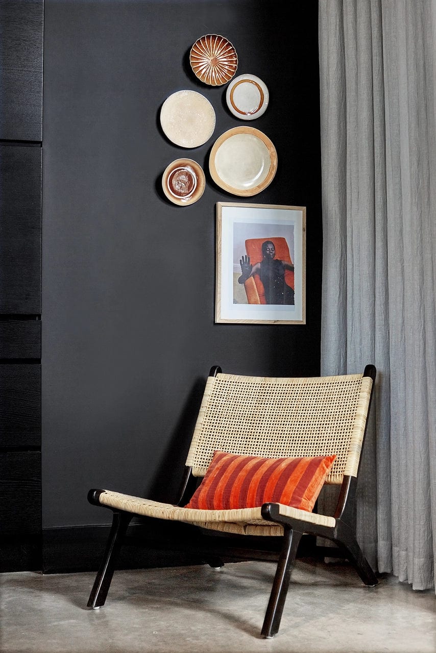 Fotel z drewna tekowego WEBBING czarny, HKliving, Eye on Design
