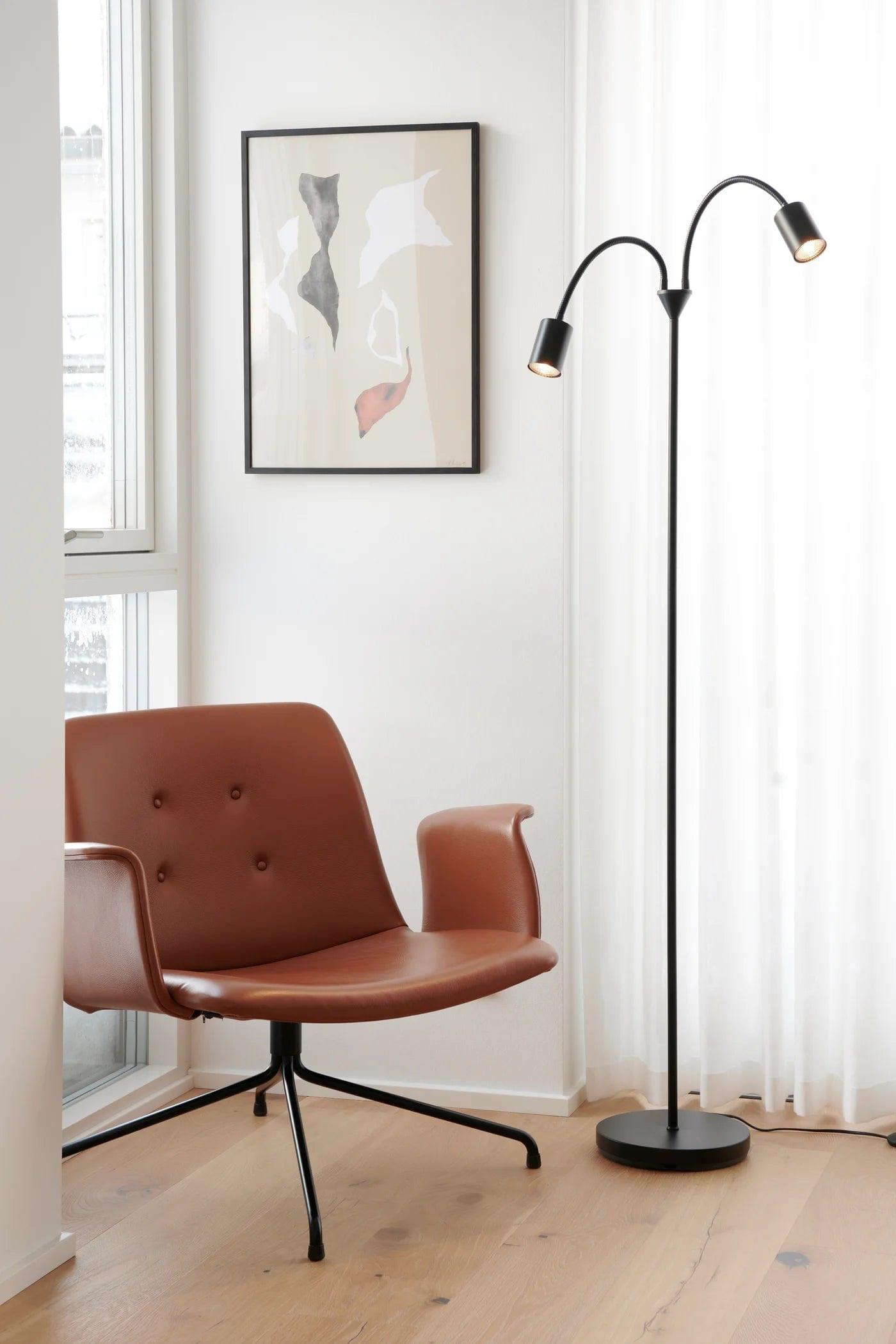 Lampa podłogowa EXPLORE czarny Nordlux    Eye on Design