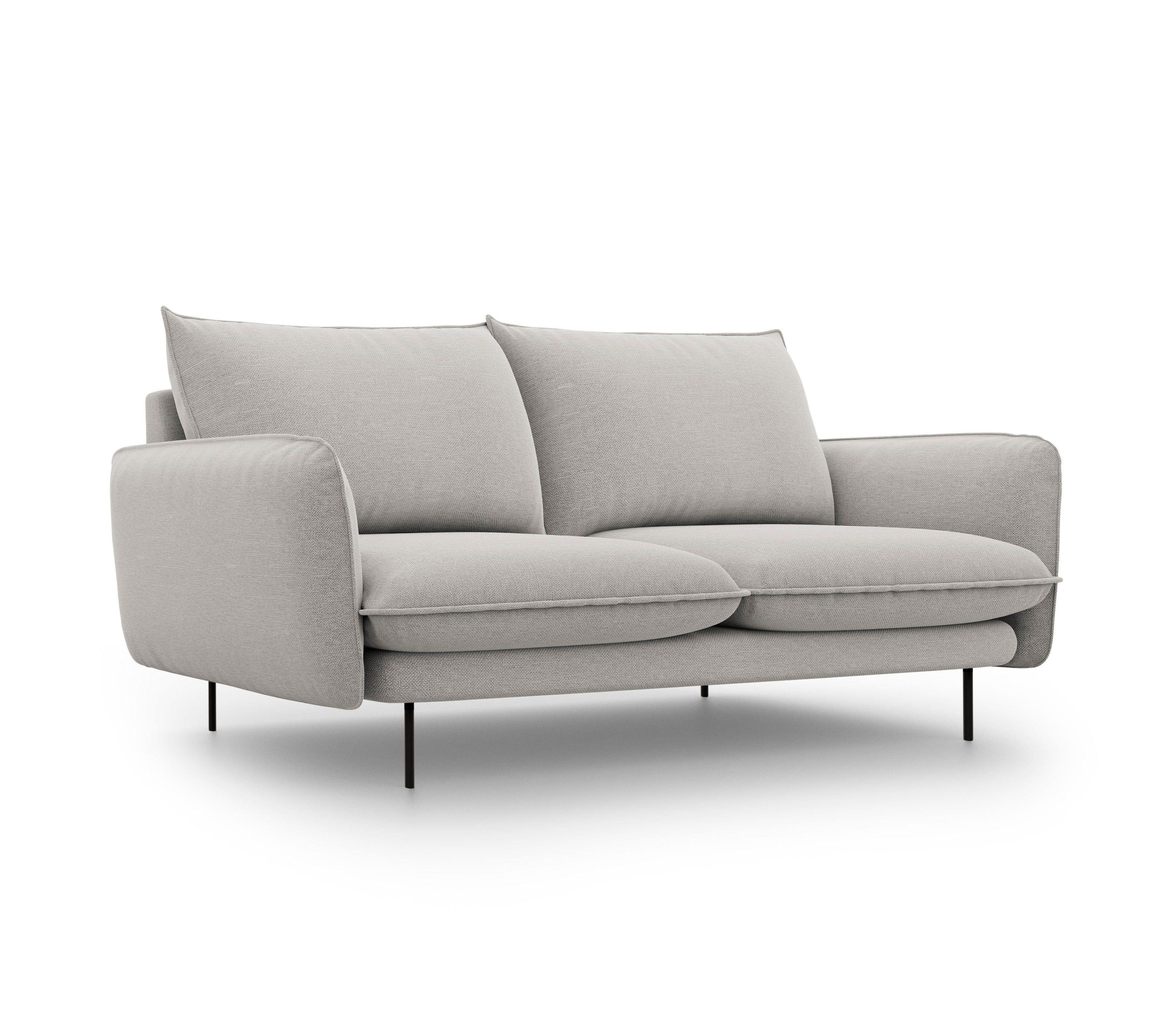 Sofa 2-osobowa VIENNA jasnoszary z czarną podstawą Cosmopolitan Design    Eye on Design