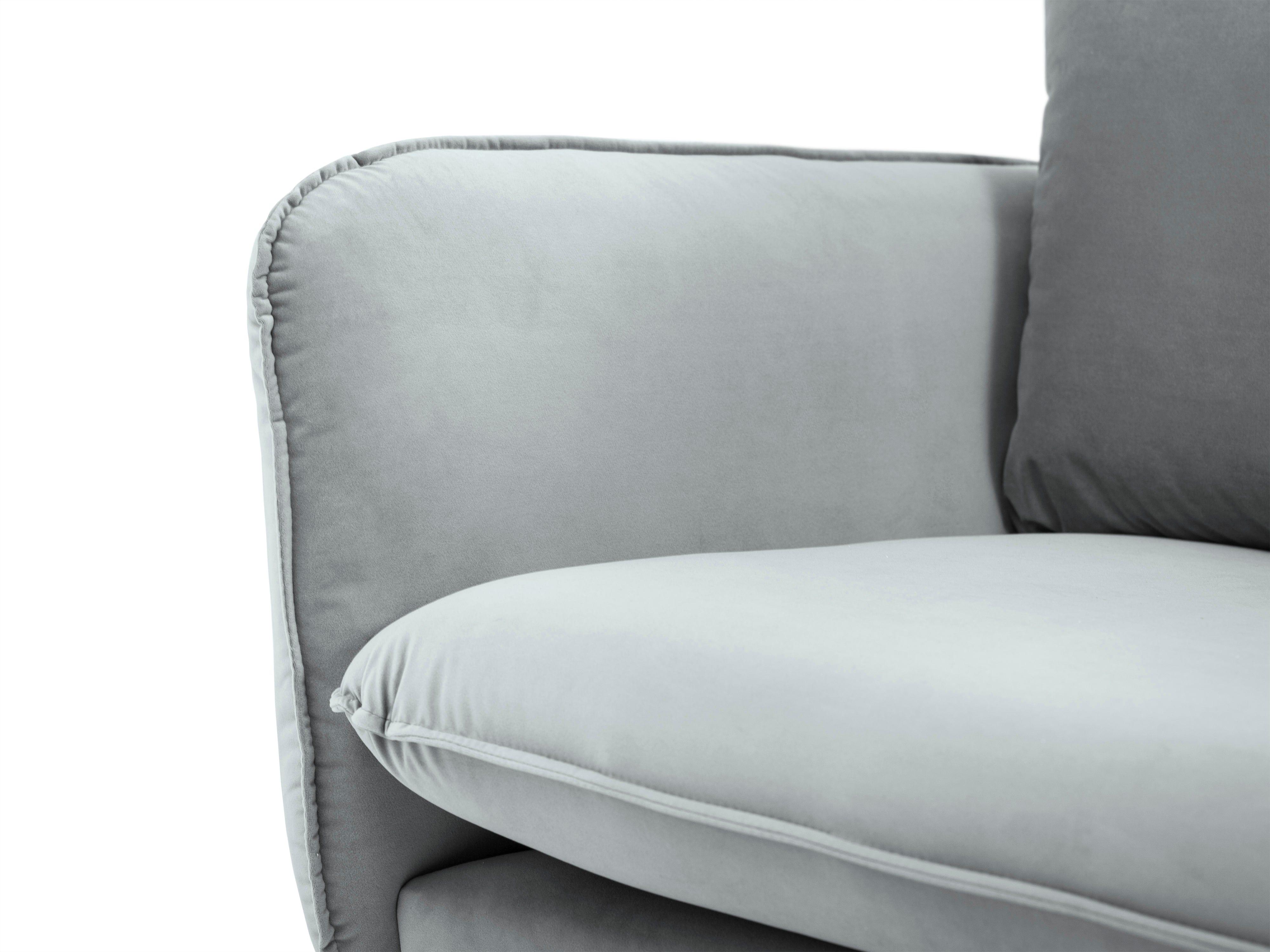 Sofa aksamitna 4-osobowa VIENNA jasnoszary ze złotą podstawą Cosmopolitan Design    Eye on Design