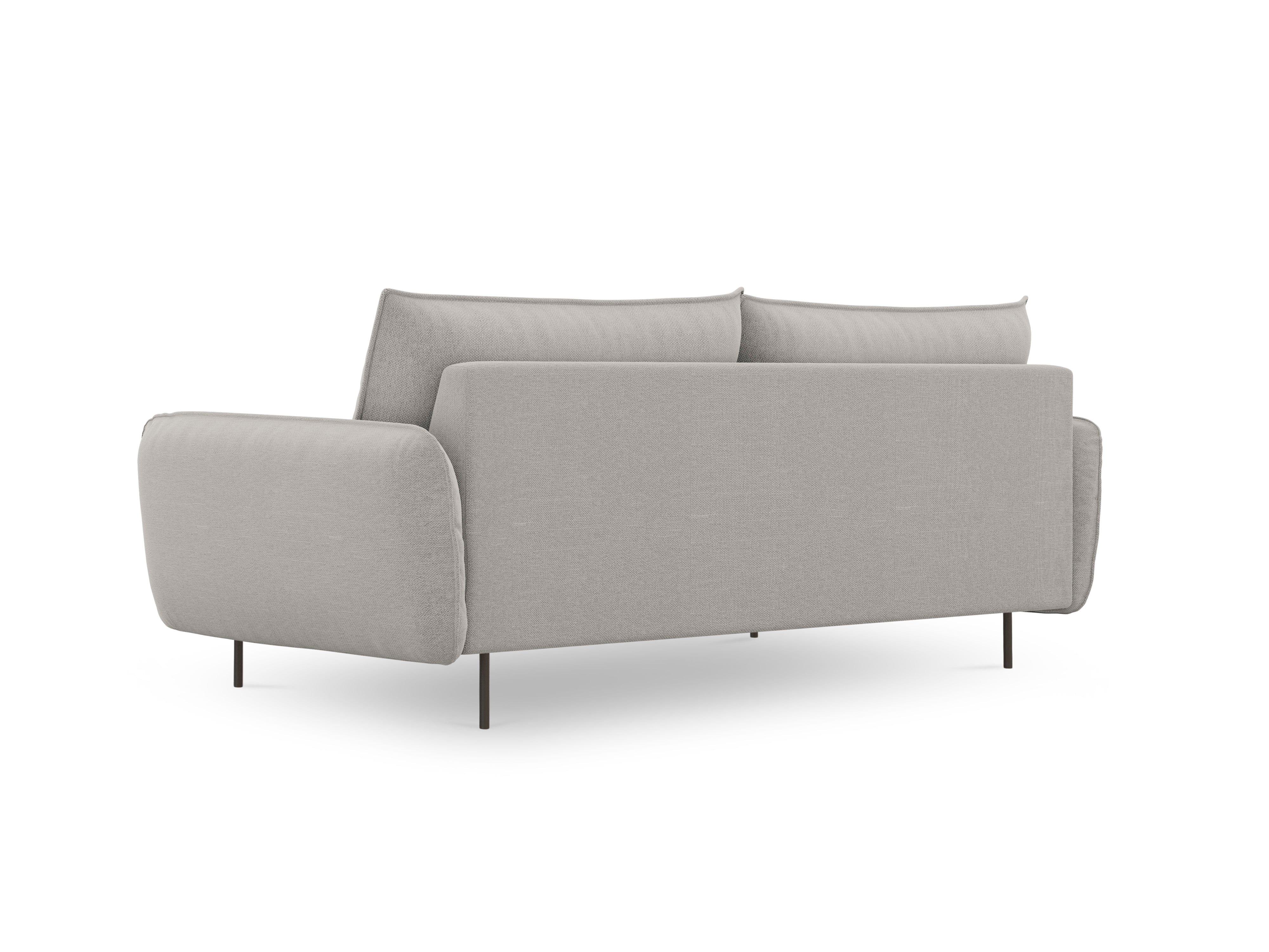Sofa 4-osobowa VIENNA jasnoszary z czarną podstawą Cosmopolitan Design    Eye on Design