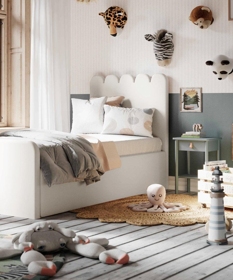Łóżko tapicerowane POPPI jasnobeżowy Happy Barok    Eye on Design