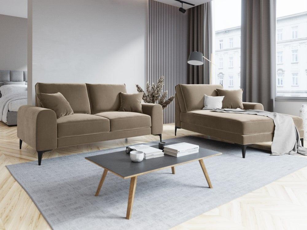 Sofa aksamitna 2-osobowa LARNITE cappuccino z czarną podstawą Micadoni    Eye on Design