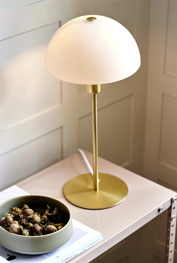 Lampa stołowa ELLEN złoty ze szklanym kloszem, Nordlux, Eye on Design