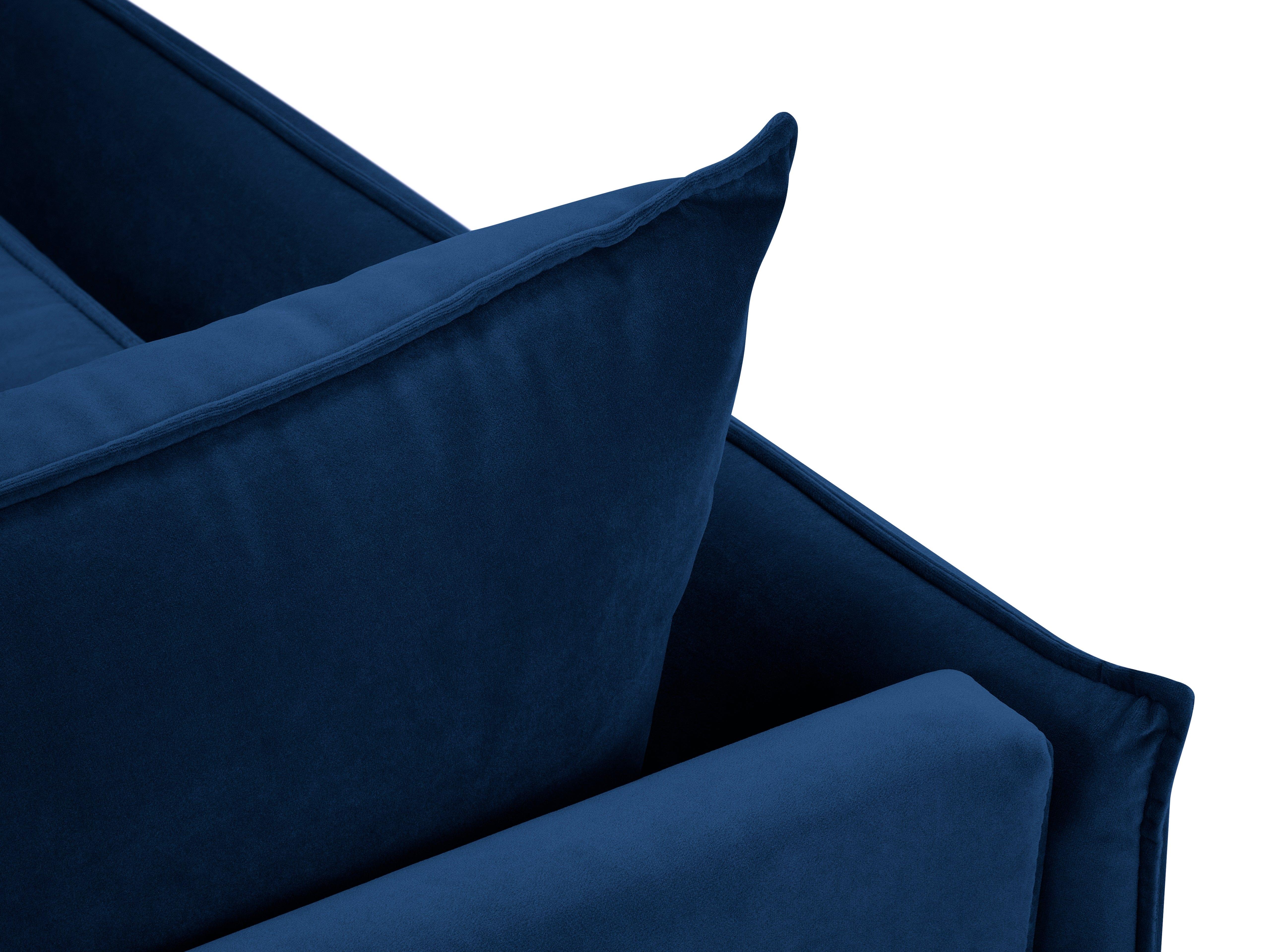 sofa niebieska z poduszkami 