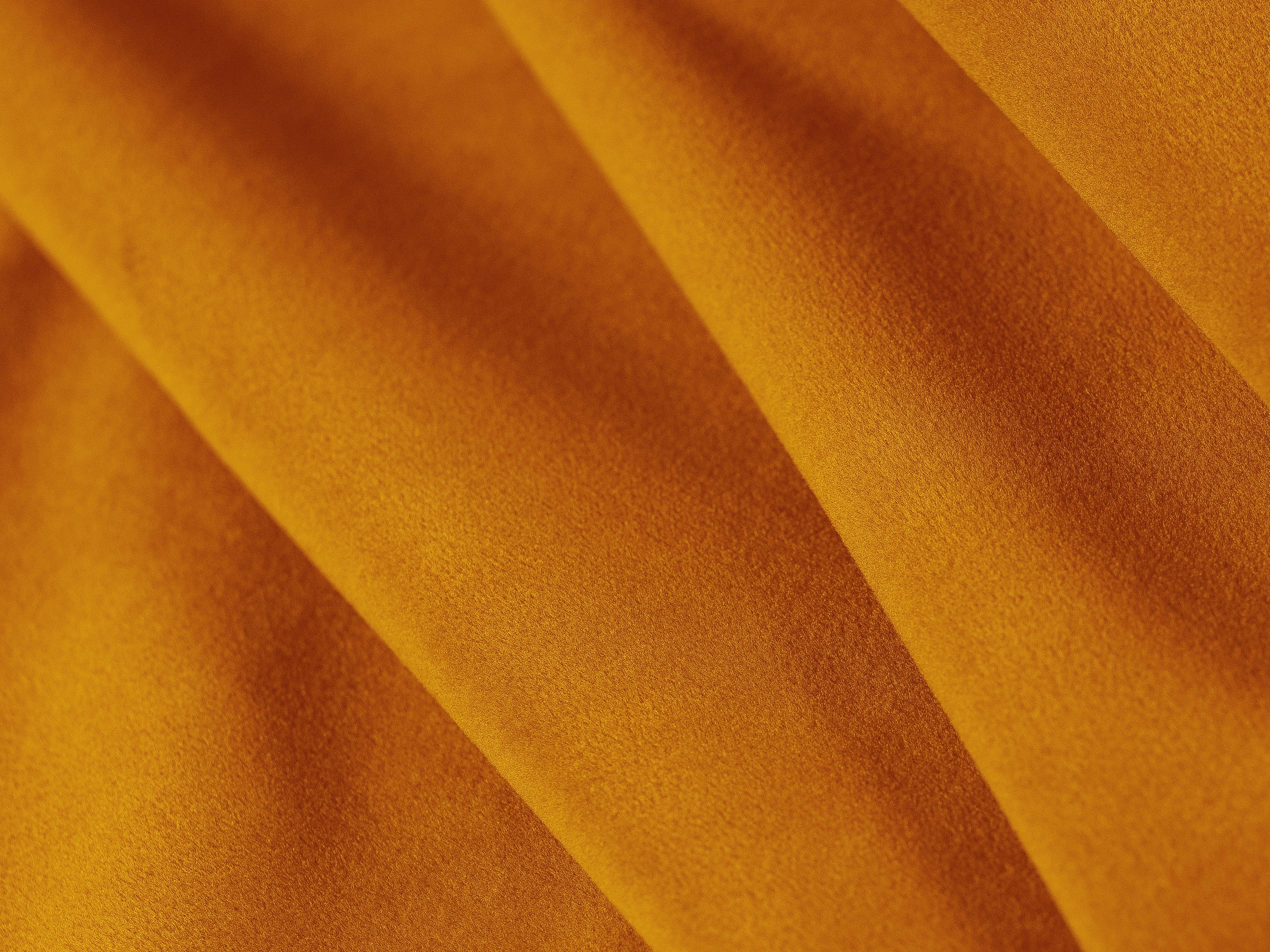 żółta tkanina z połyskiem 