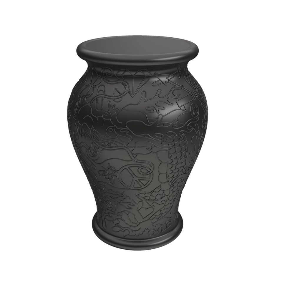 Ming to designerski obiekt w kształcie wazy, który może pełnić funkcję stołka lub stolika. Ming jest wynikiem ponownego odczytania przez Studio Job typowej chińskiej porcelanowej wazy, starożytnego symbolu orientalnej kultury, zwykle ozdobionego wizerunkami smoków, zwierząt i kwiatów.