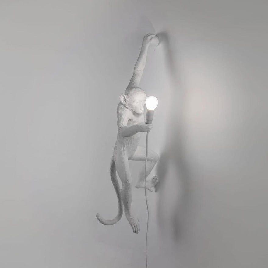 Lampa ścienna MONKEY HANGING - LEFT biały Seletti    Eye on Design