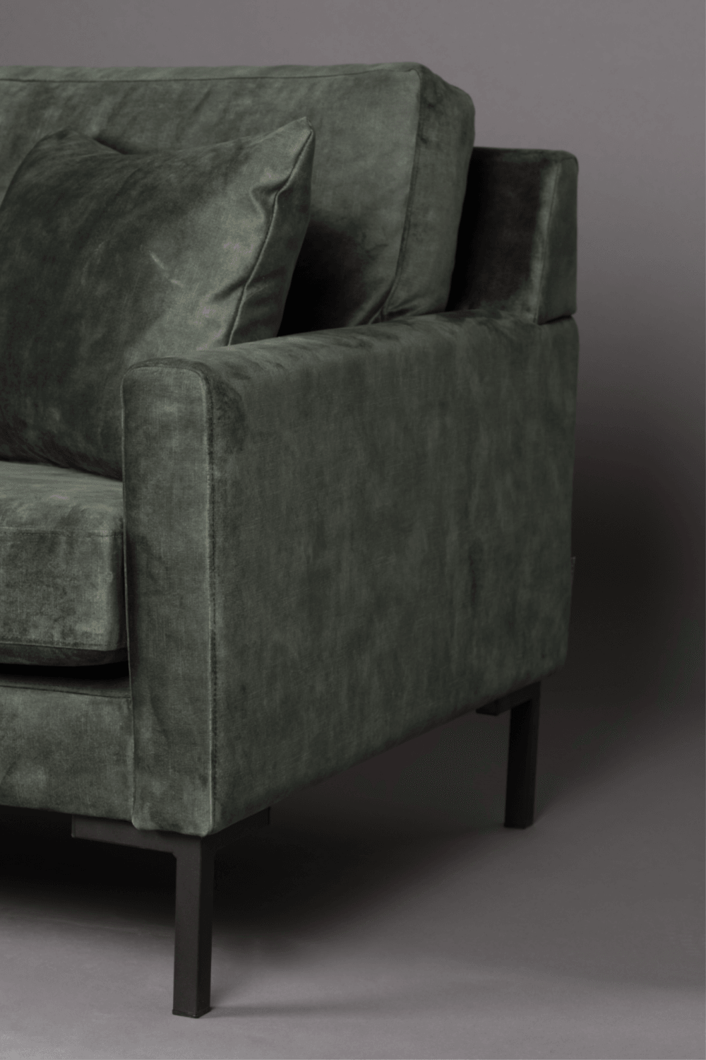Sofa HOUDA zielony Dutchbone    Eye on Design