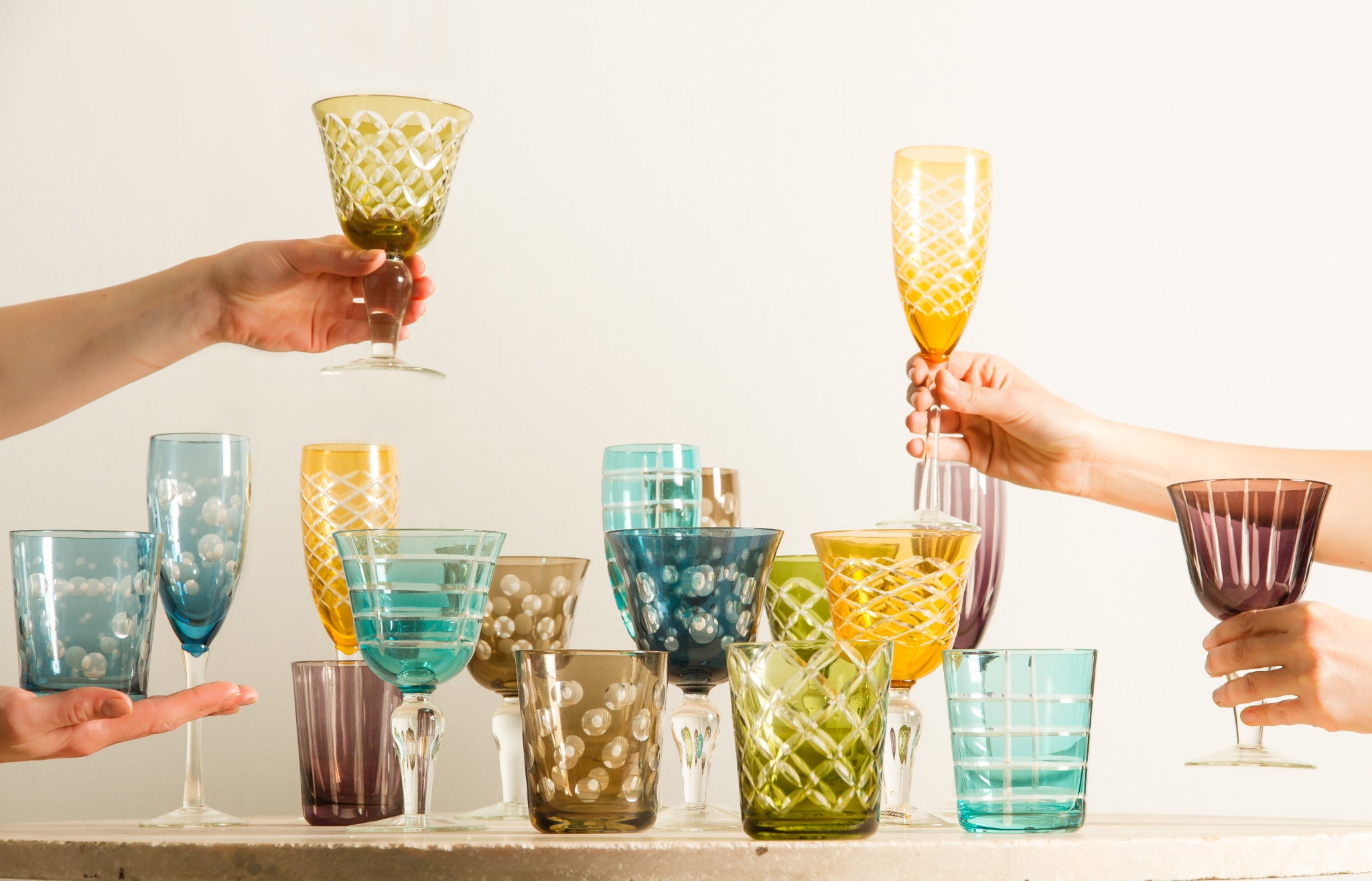 Zestaw szklanek CUTTINGS kolorowy Pols Potten    Eye on Design