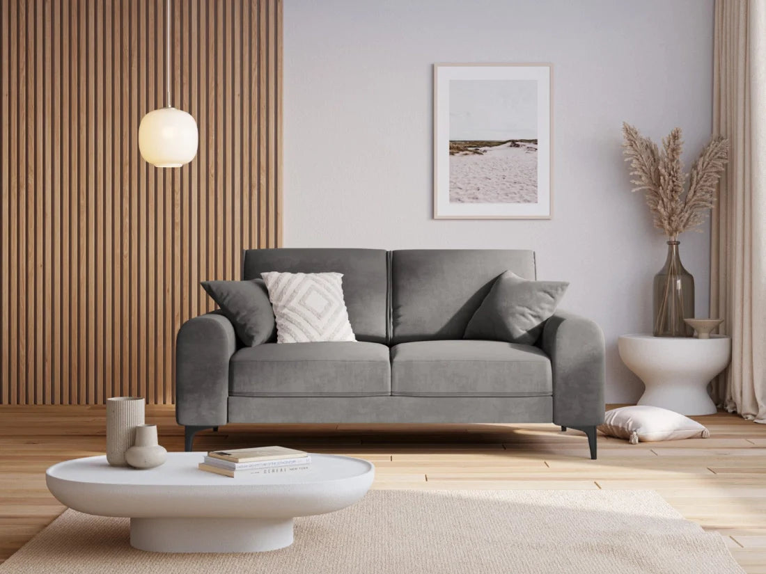 Sofa aksamitna 2-osobowa MADARA szary z czarną podstawą Mazzini Sofas    Eye on Design