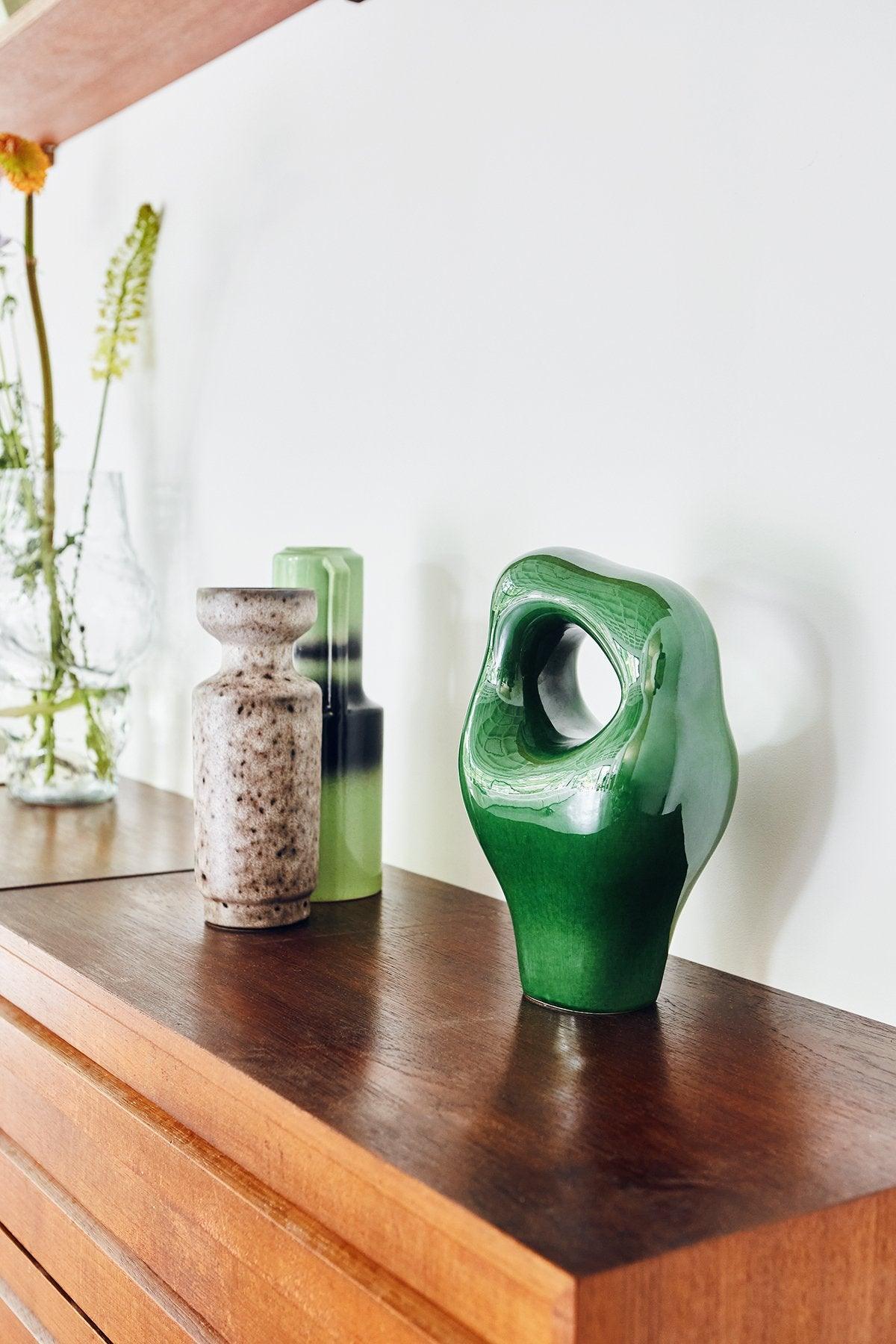 Wazony ceramiczny z uchwytem EMERALDS zielony HKliving    Eye on Design