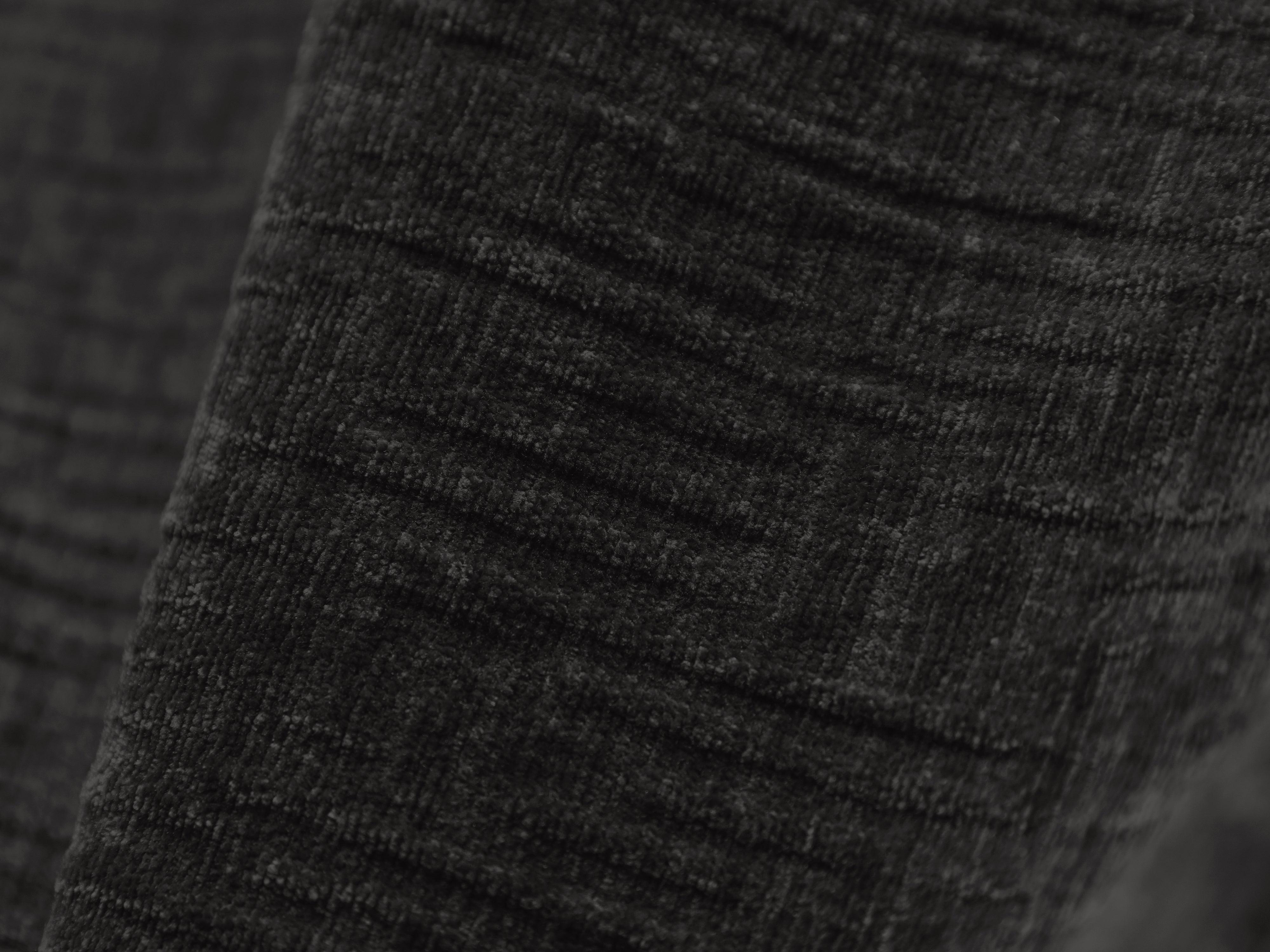 Narożnik panoramiczny w tkaninie szenilowej prawostronny VANDA czarny Mazzini Sofas    Eye on Design
