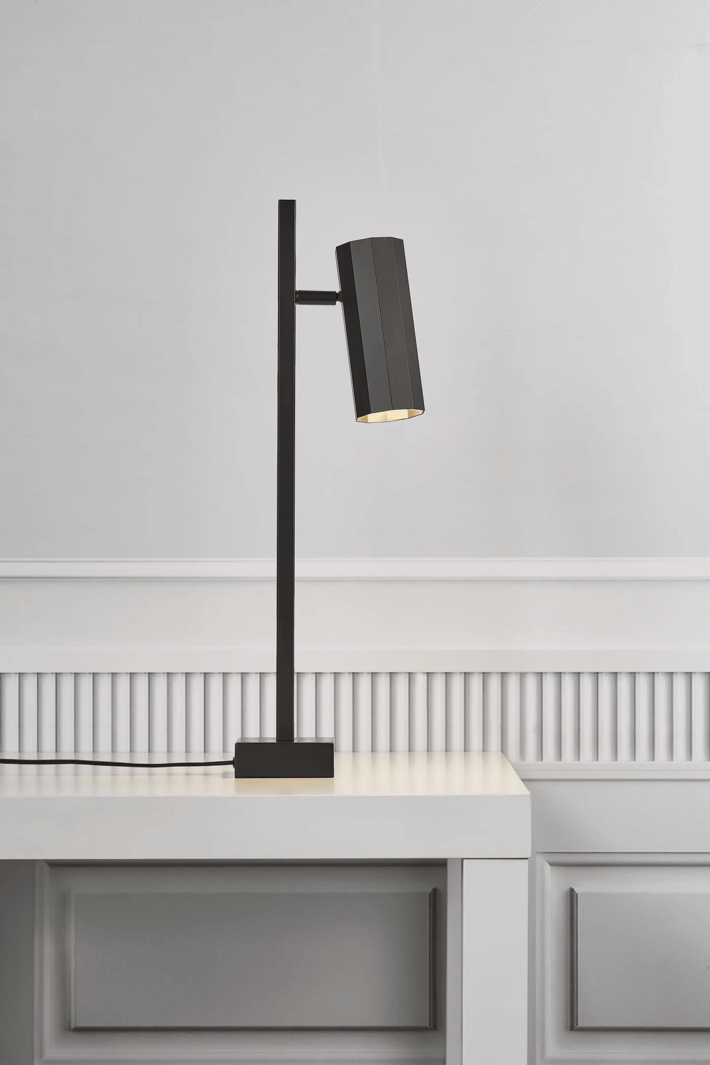 Lampa biurkowa ALANIS czarny Nordlux    Eye on Design