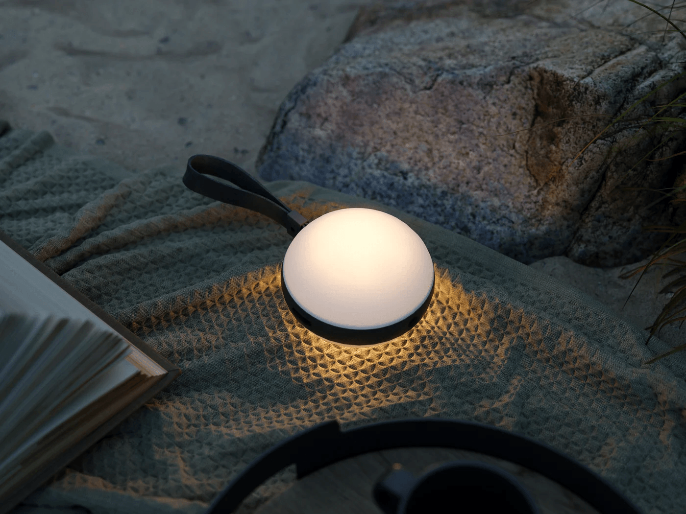 Lampa akumulatorowa BRING TO-GO 12 biały Nordlux    Eye on Design