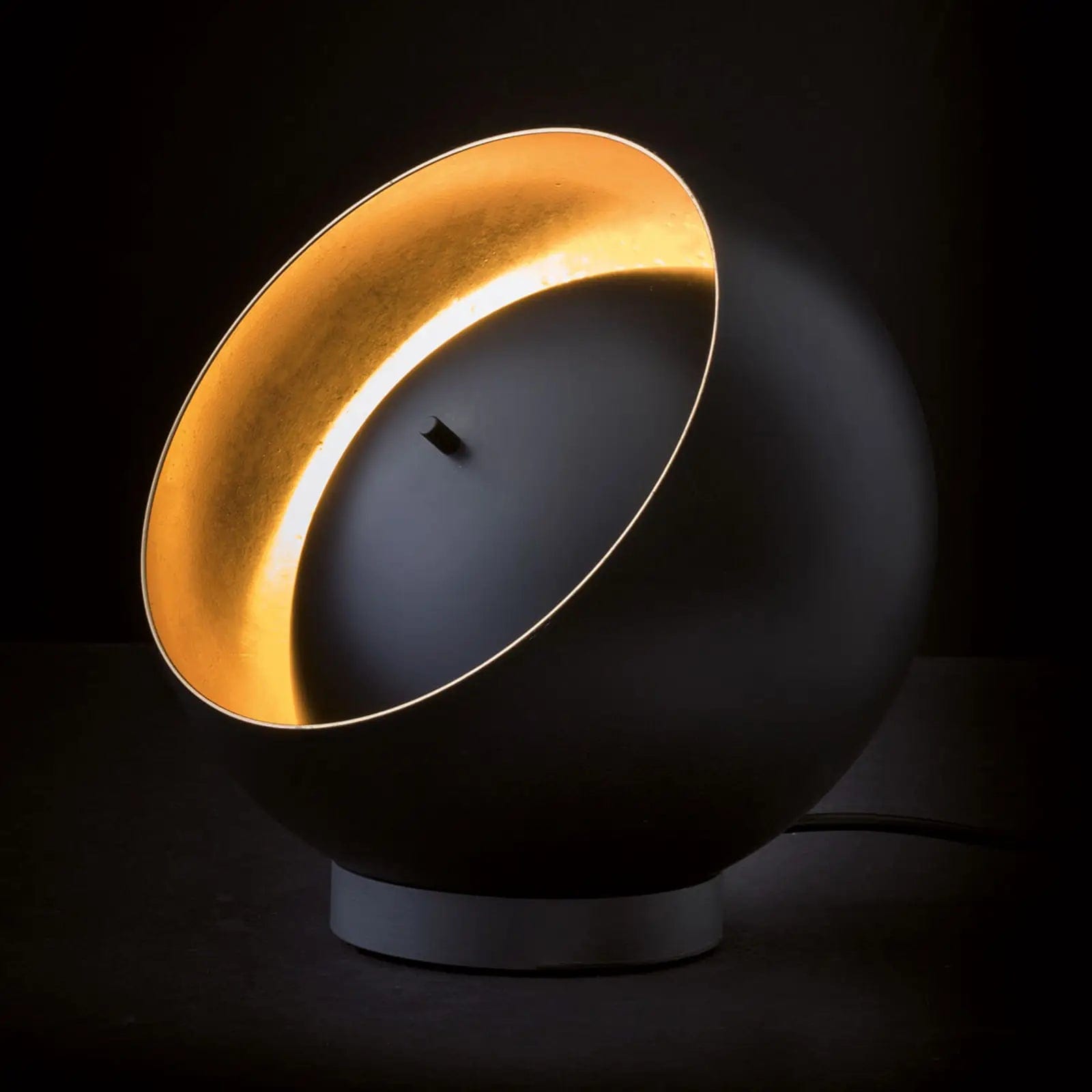 Lampa stołowa EVA czarny Oluce    Eye on Design