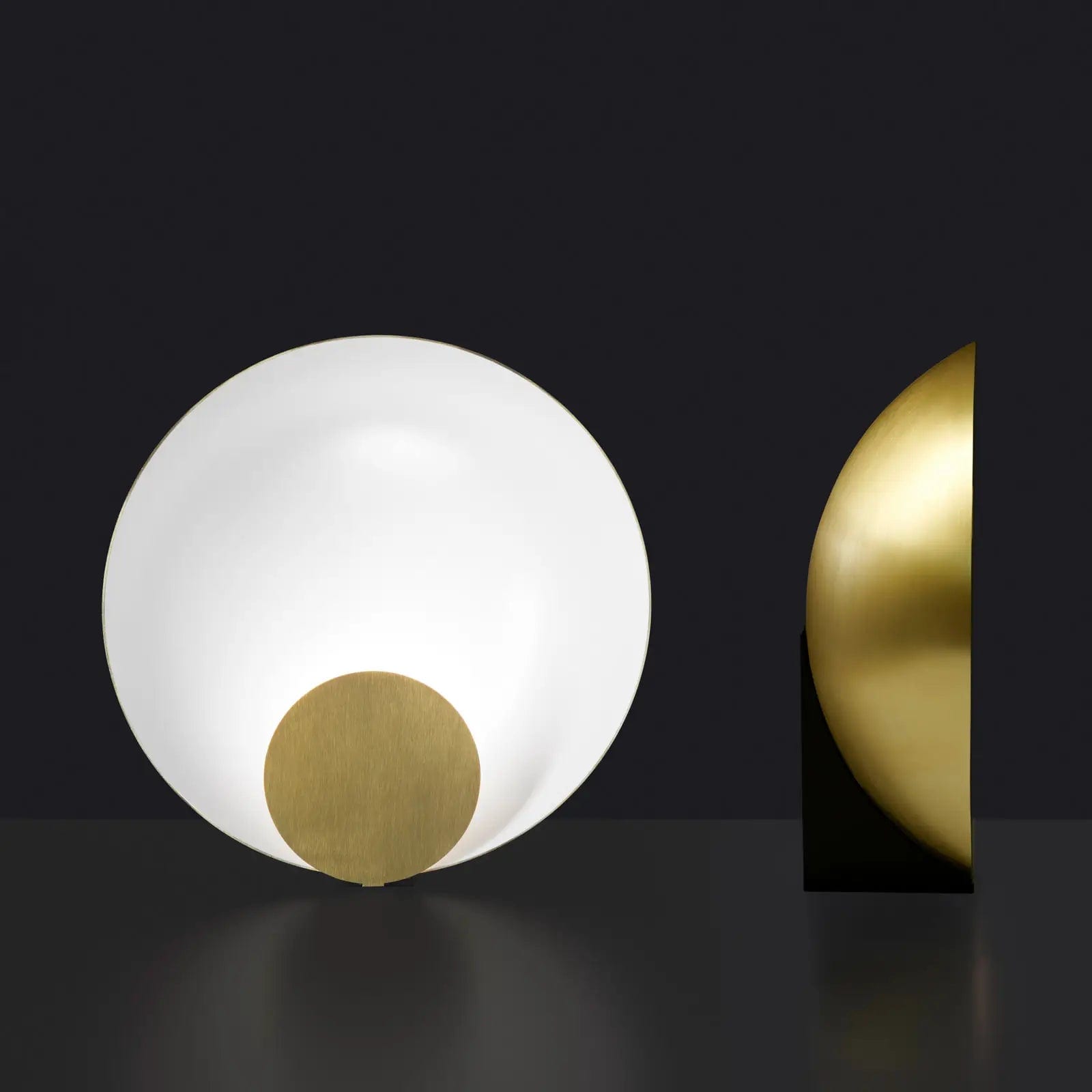 Lampa stołowa SIRO złoty, Oluce, Eye on Design