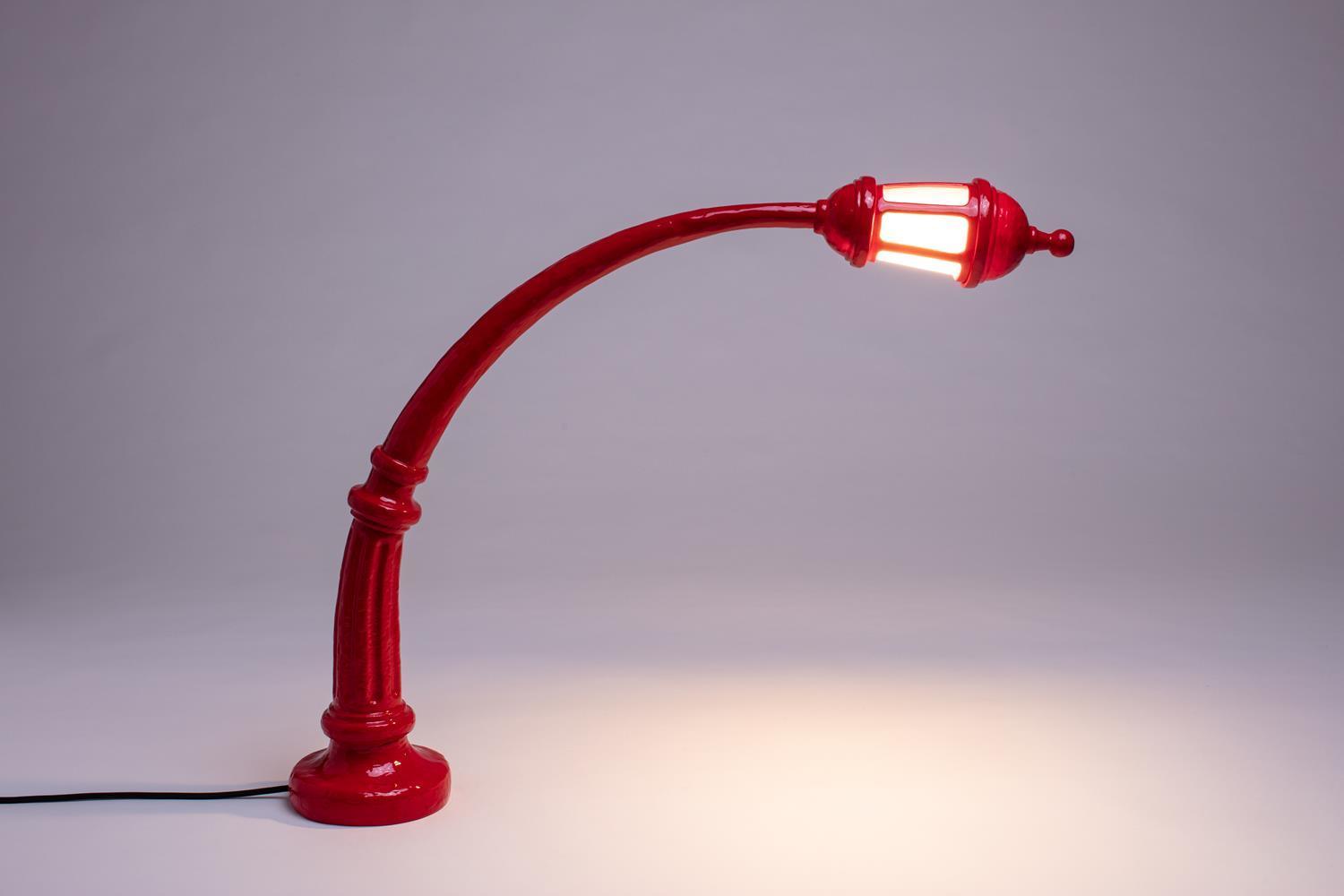 Lampa zewnętrzna STREET LAMP czerwony Seletti    Eye on Design