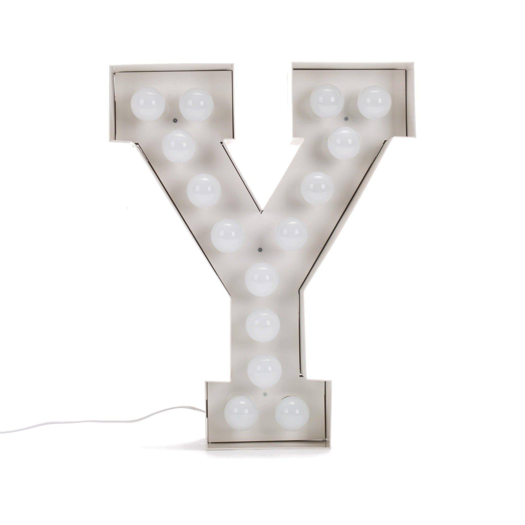 Lampa dekoracyjna VEGAZ litera alfabetu Seletti    Eye on Design