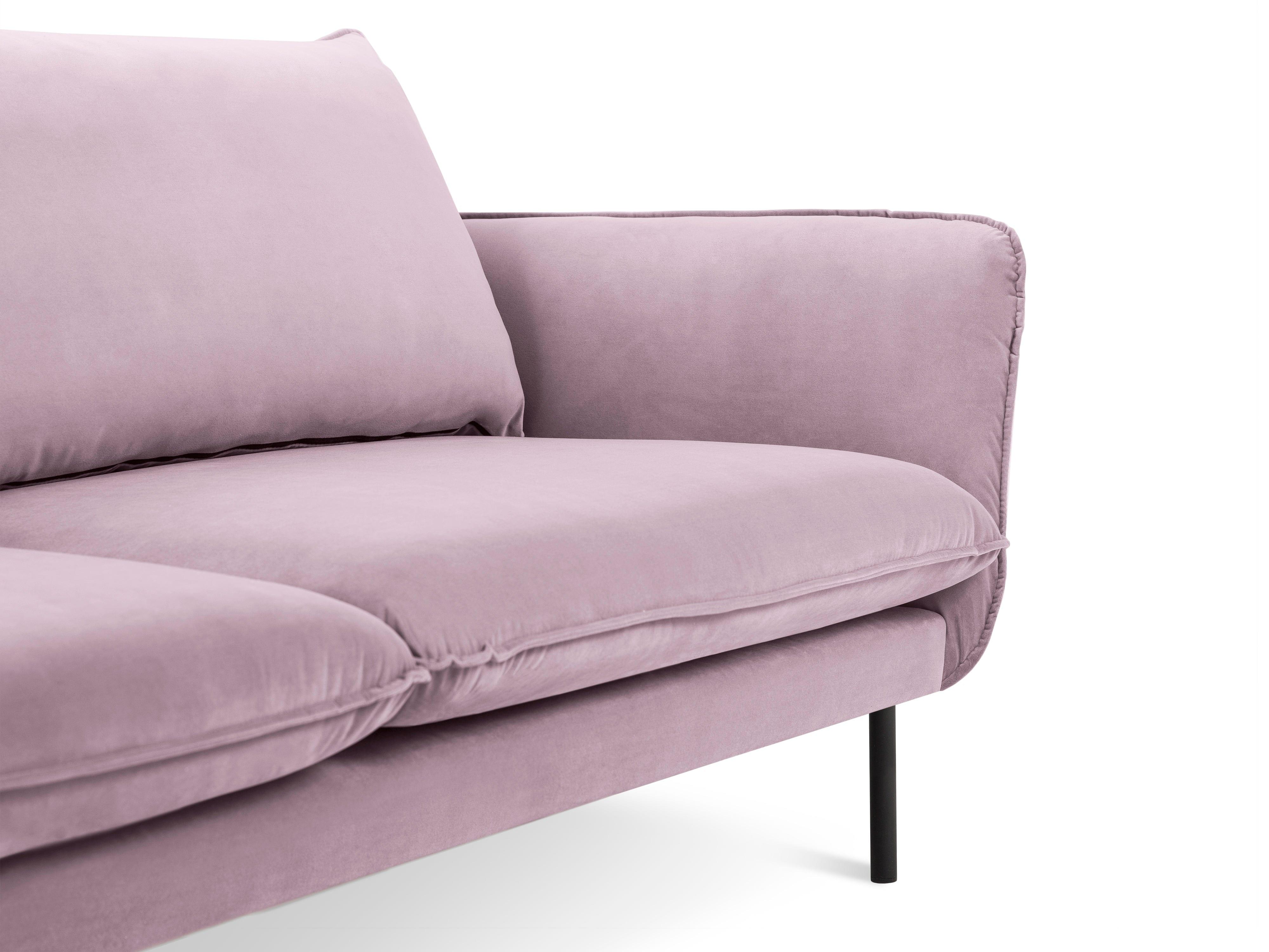 Sofa aksamitna 3-osobowa VIENNA pudrowy róż z czarną podstawą Cosmopolitan Design    Eye on Design