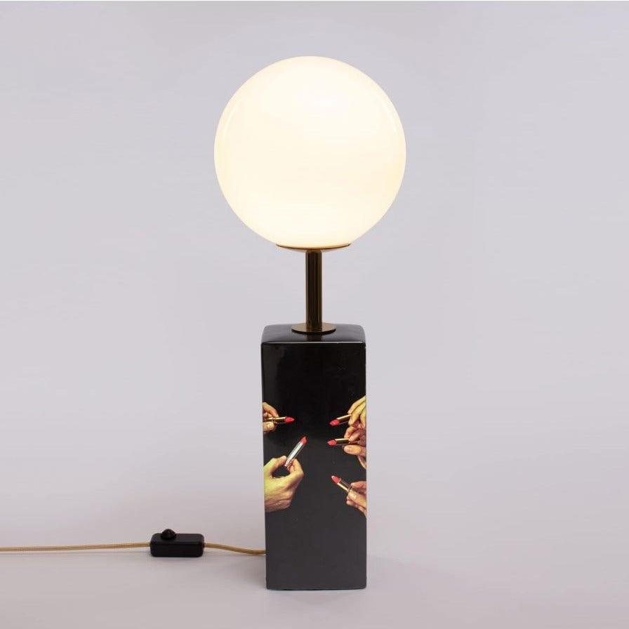 Lampa stołowa LIPSTICKS czarny Seletti    Eye on Design